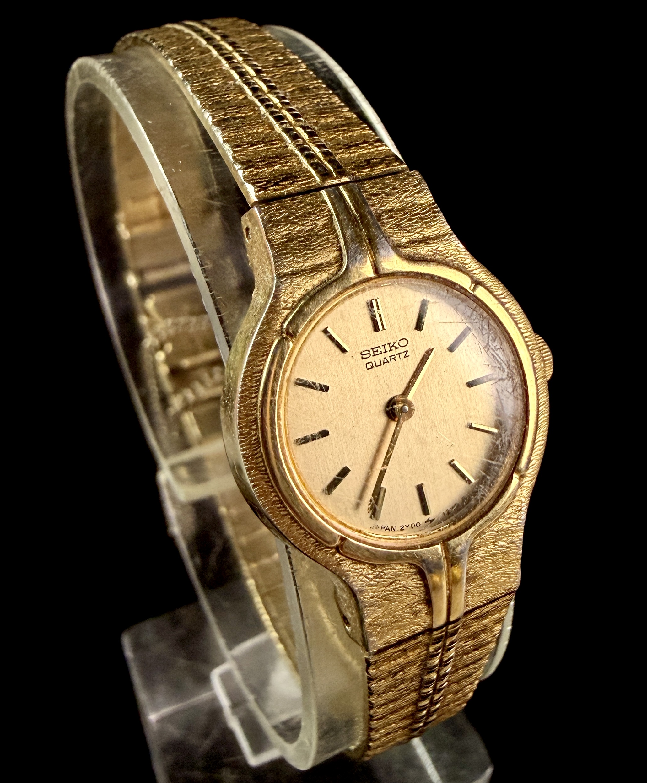Seiko Ladies Quartz Wristwatch Reference 2Y00-0189