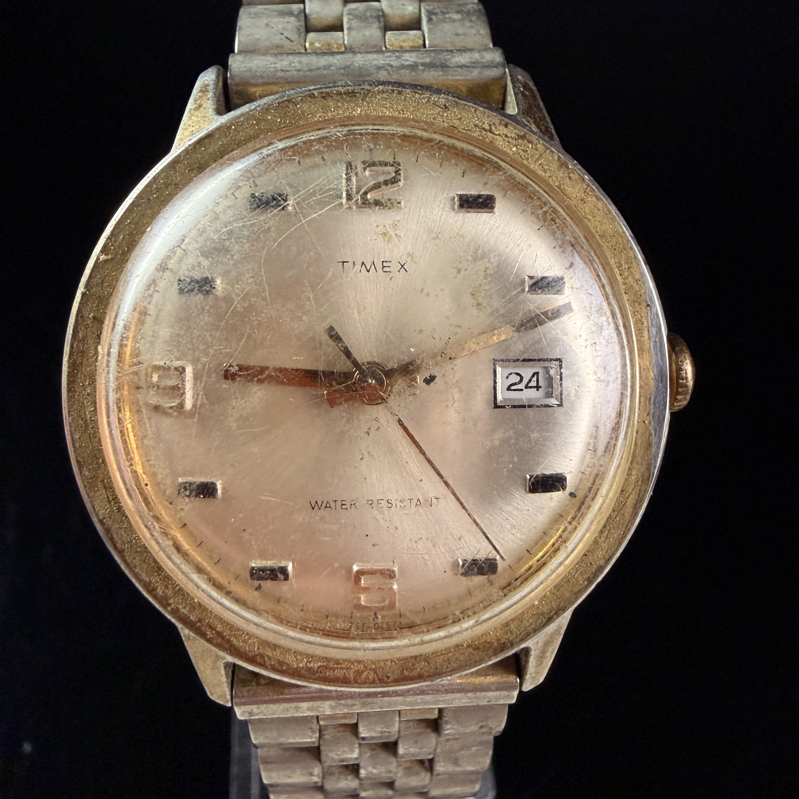 1974 Timex Marlin Mechanical Manual Wind Date Wristwatch, Reference 25410
