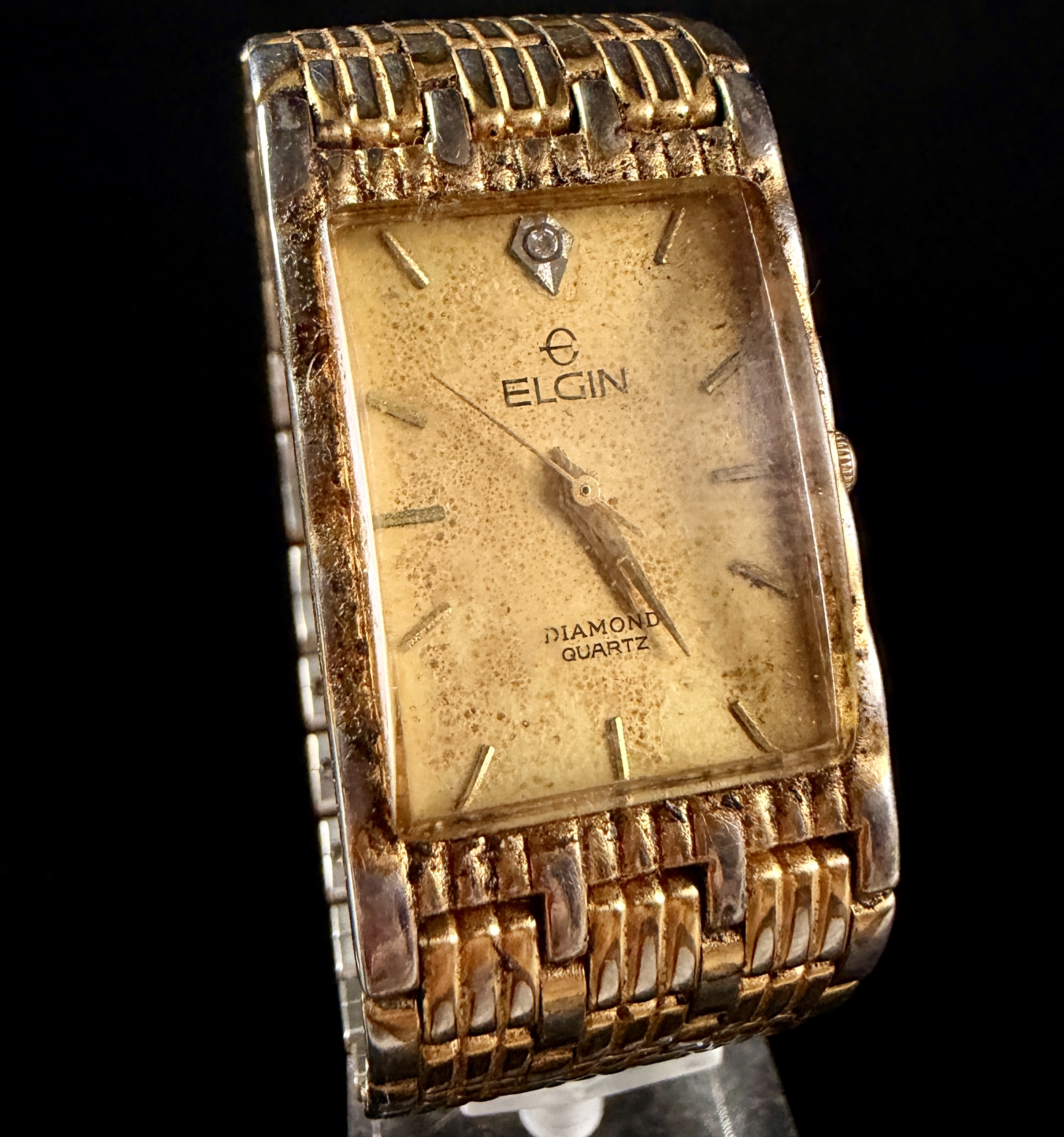 Elgin Diamond Quartz Tank Watch Reference FM1186 2035