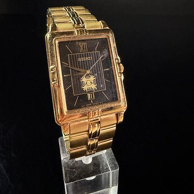 Seiko Veterans of Foreign Wars Glen M Gardner Jr Commemorative Gold Tone Quartz Wristwatch. A 