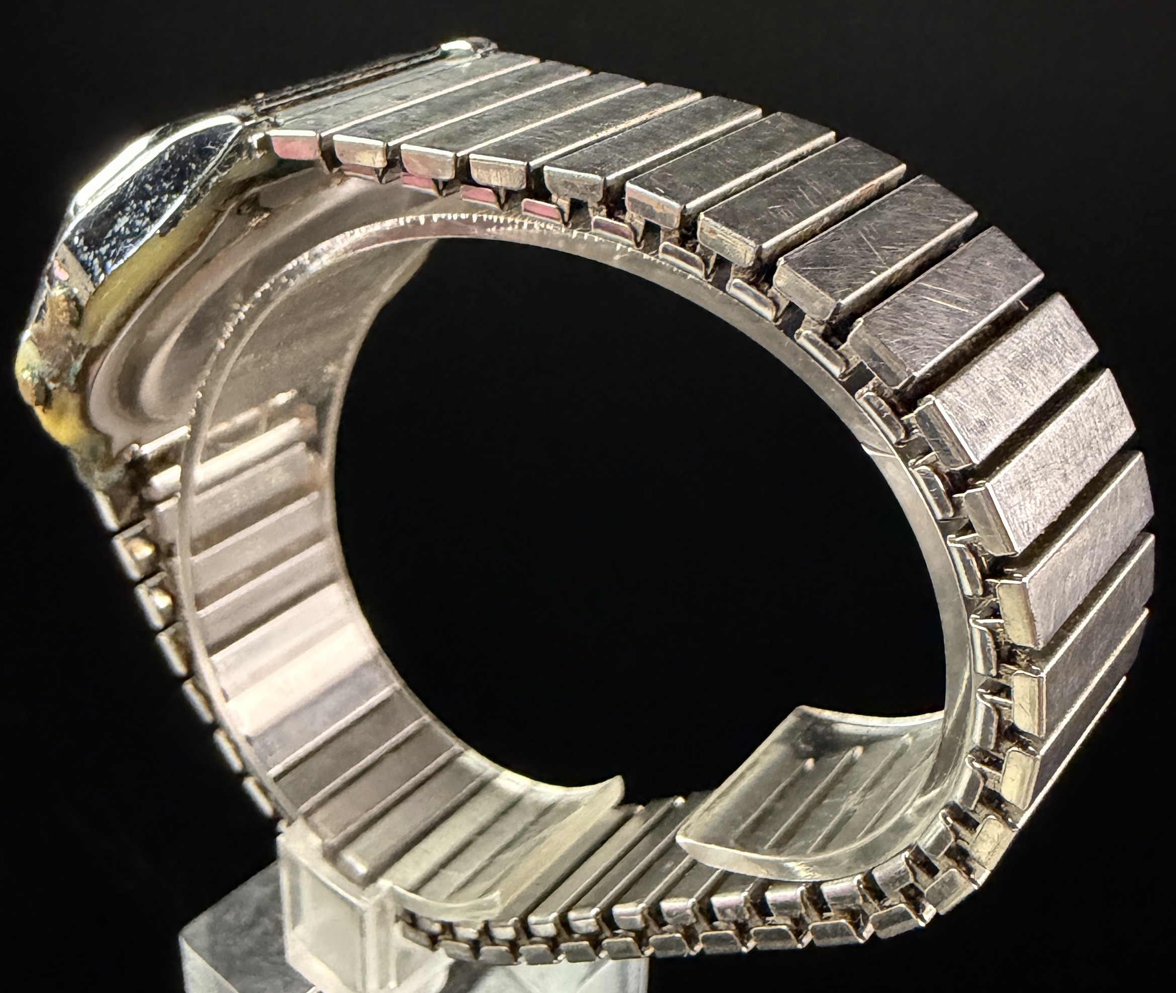 Timex Classic Digital Indiglo Watch with Expanding Bracelet, Reference 555 U0, Needs a Battery