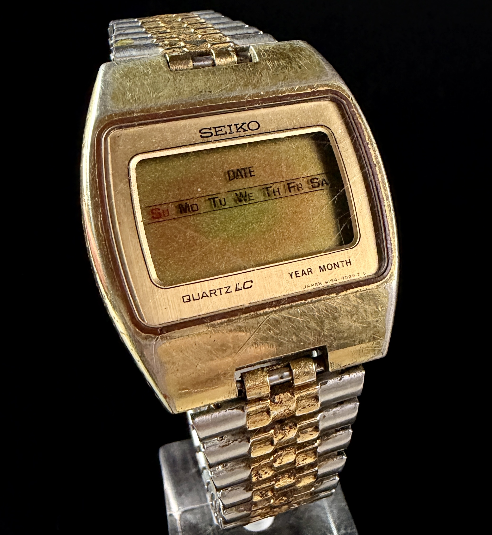 Seiko Quartz LC Digital Calendar Watch M154-4029