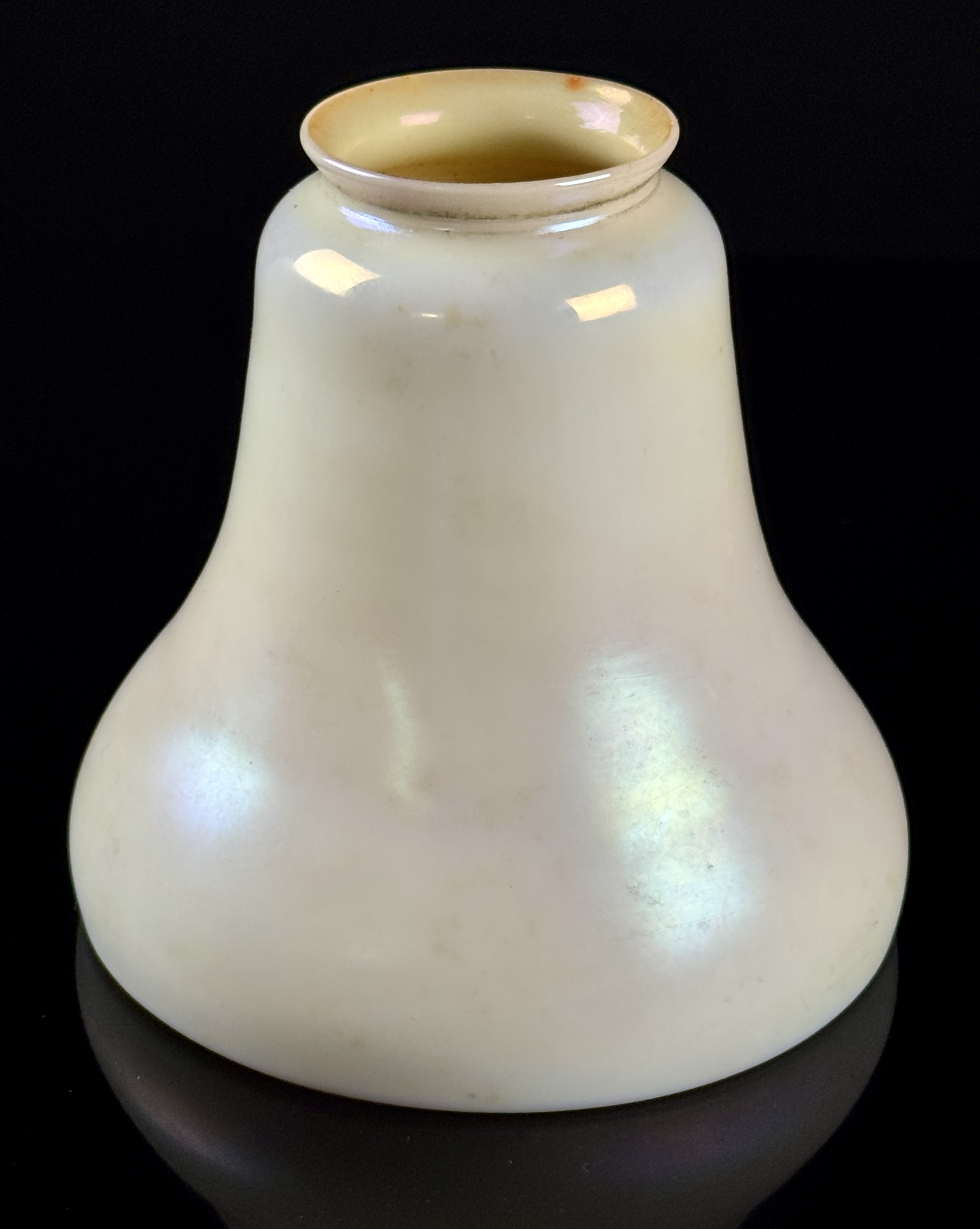 Steuben Calcite and Gold Aurene Art Glass Lamp Shade