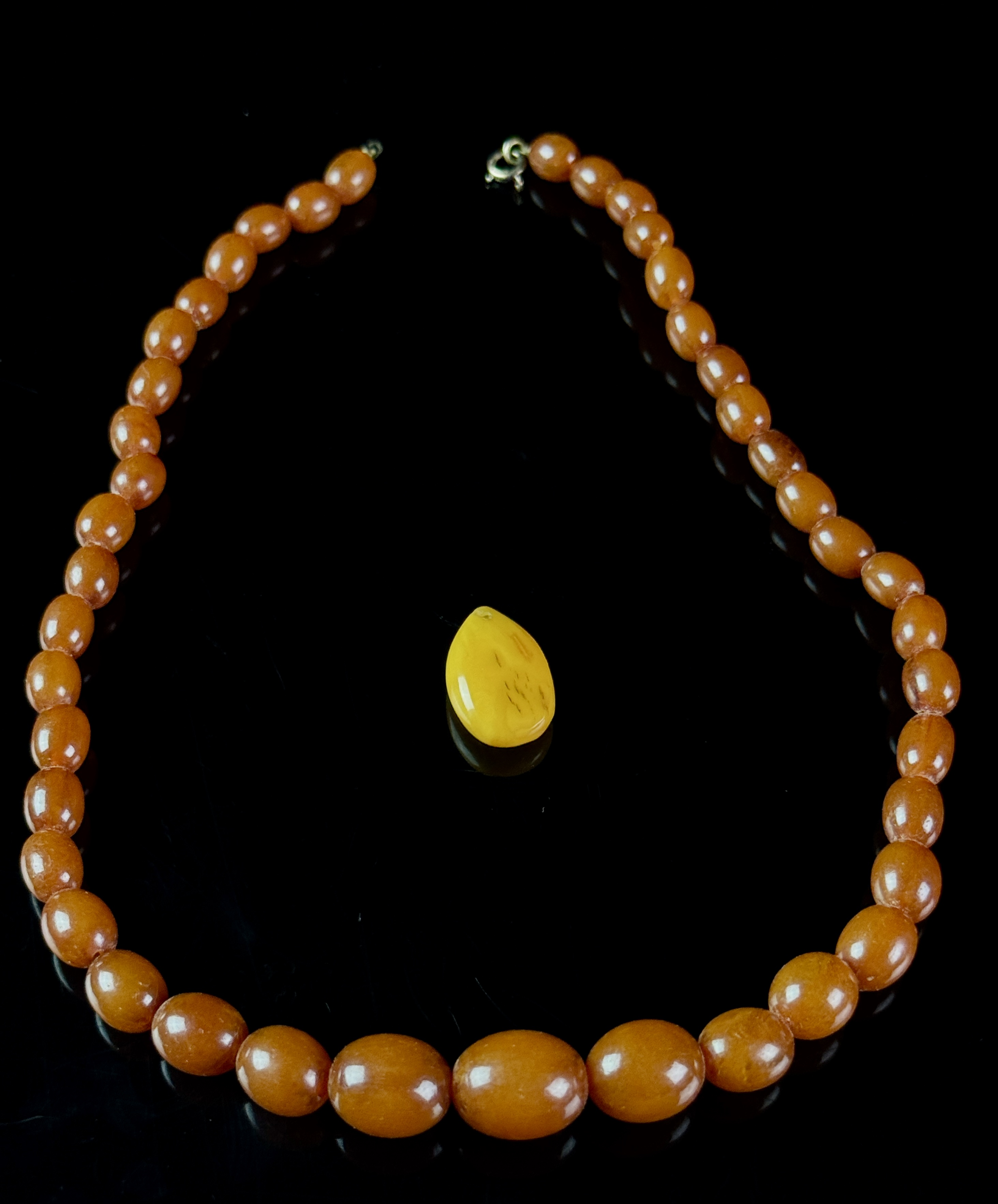 Vintage Baltic Amber Graduated Bead Necklace and Egg Yolk Pendant