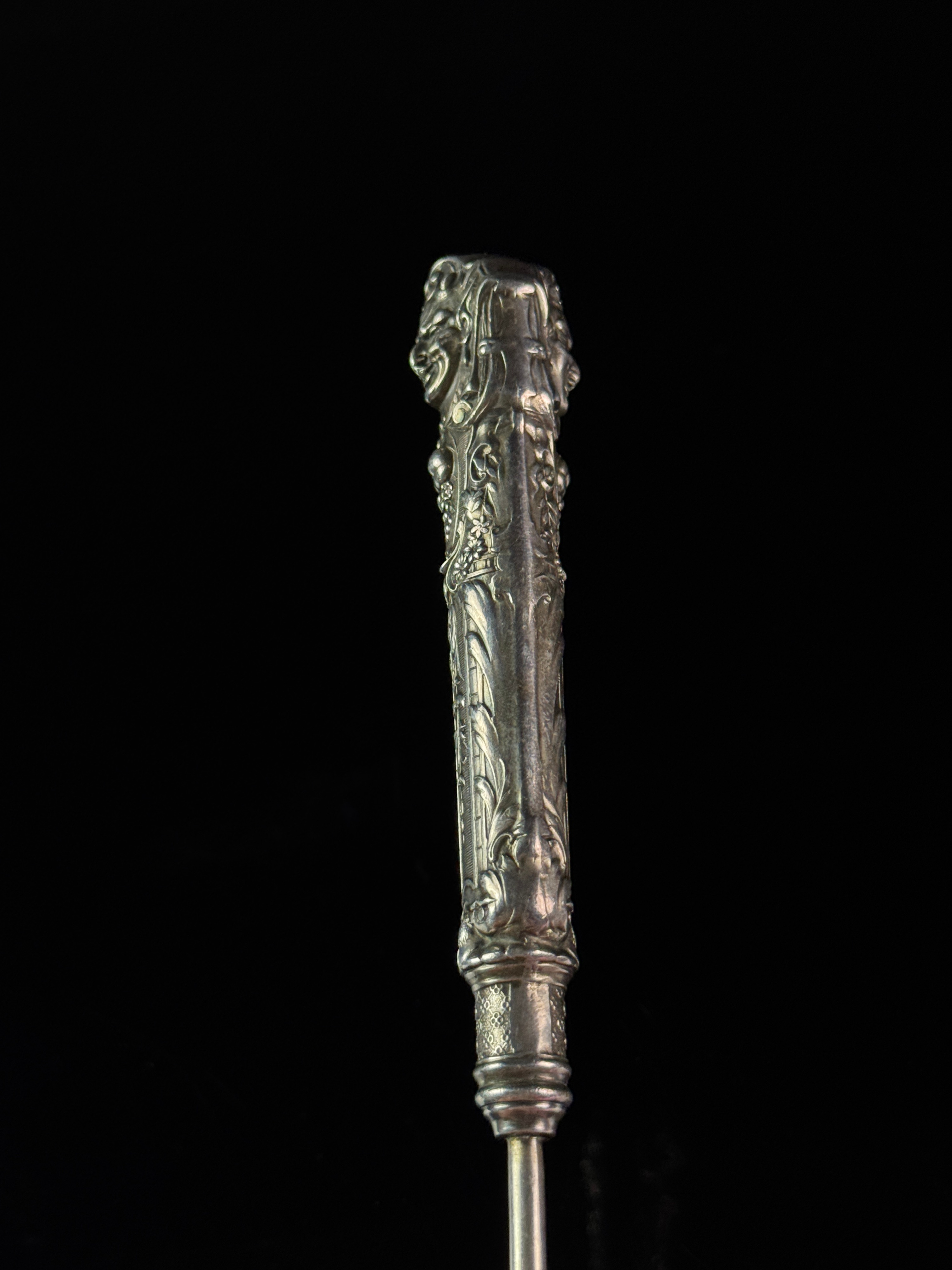 Reed & Barton Silverplate Renaissance Pattern Serving Scoop with Bacchus Motif