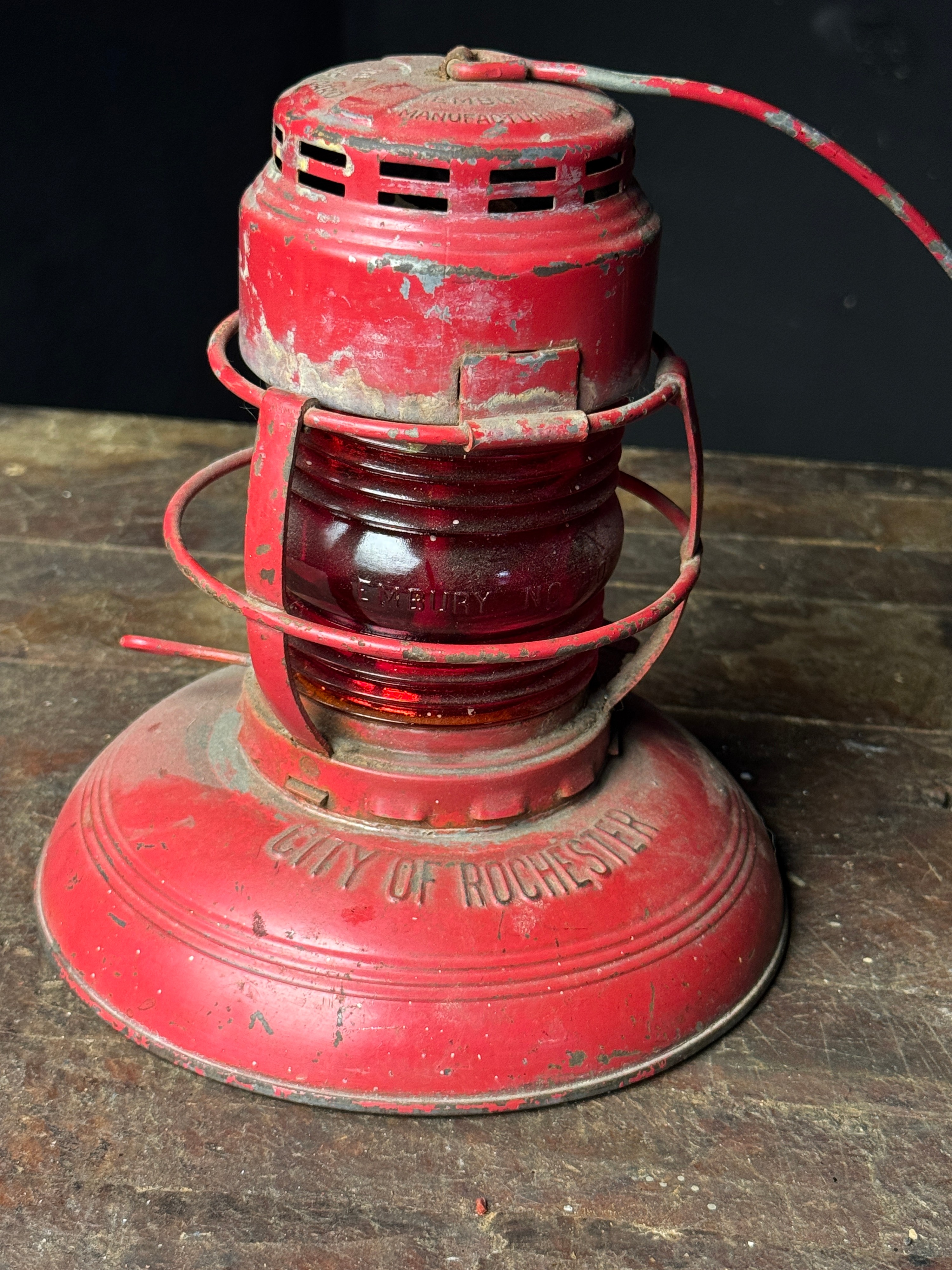 Embury Manufacturing Co. No. 40 Traffic Gard City of Rochester Kerosene Lantern
