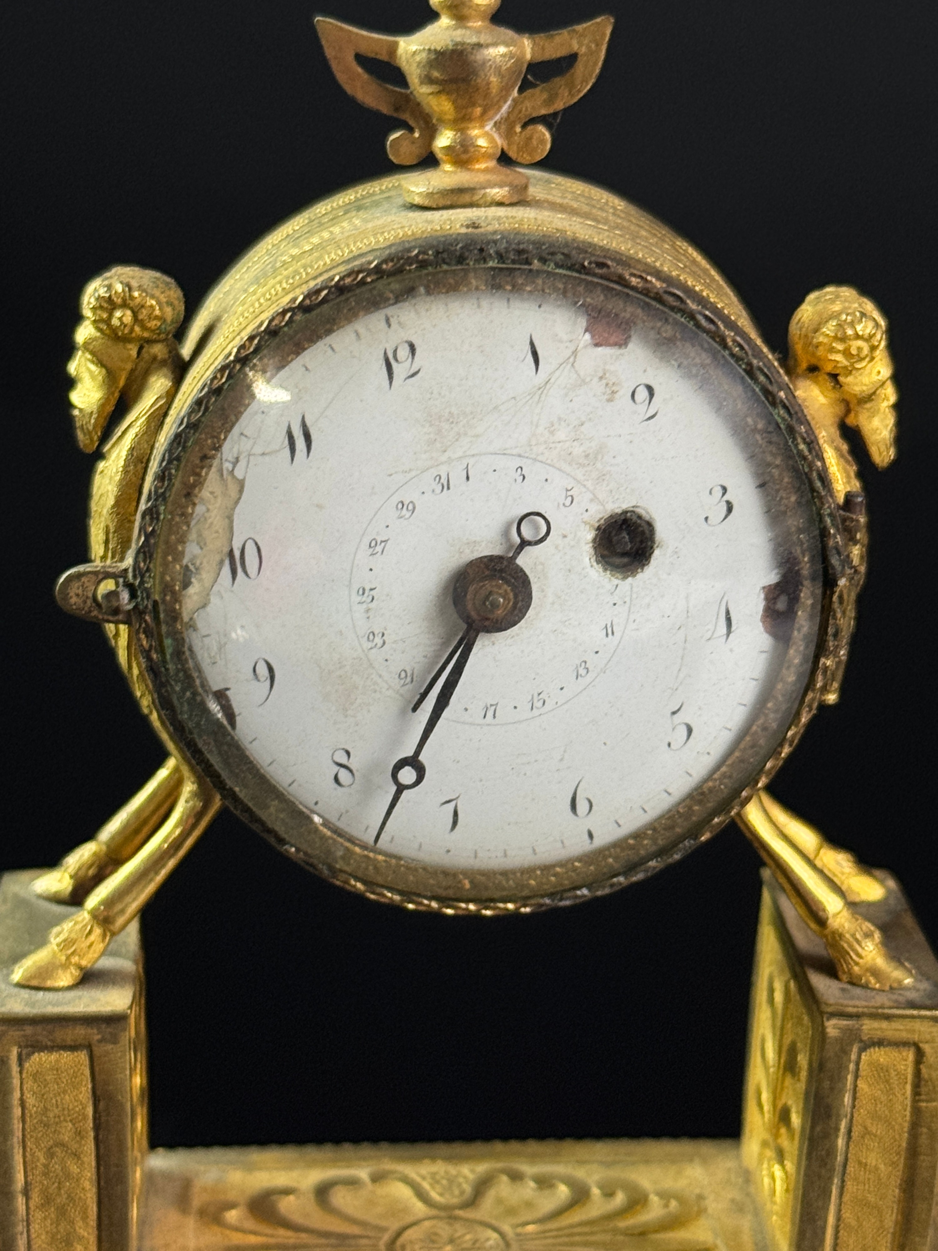 French Neoclassical Gilt Metal Mantel Clock with Charles Le Roy Movement