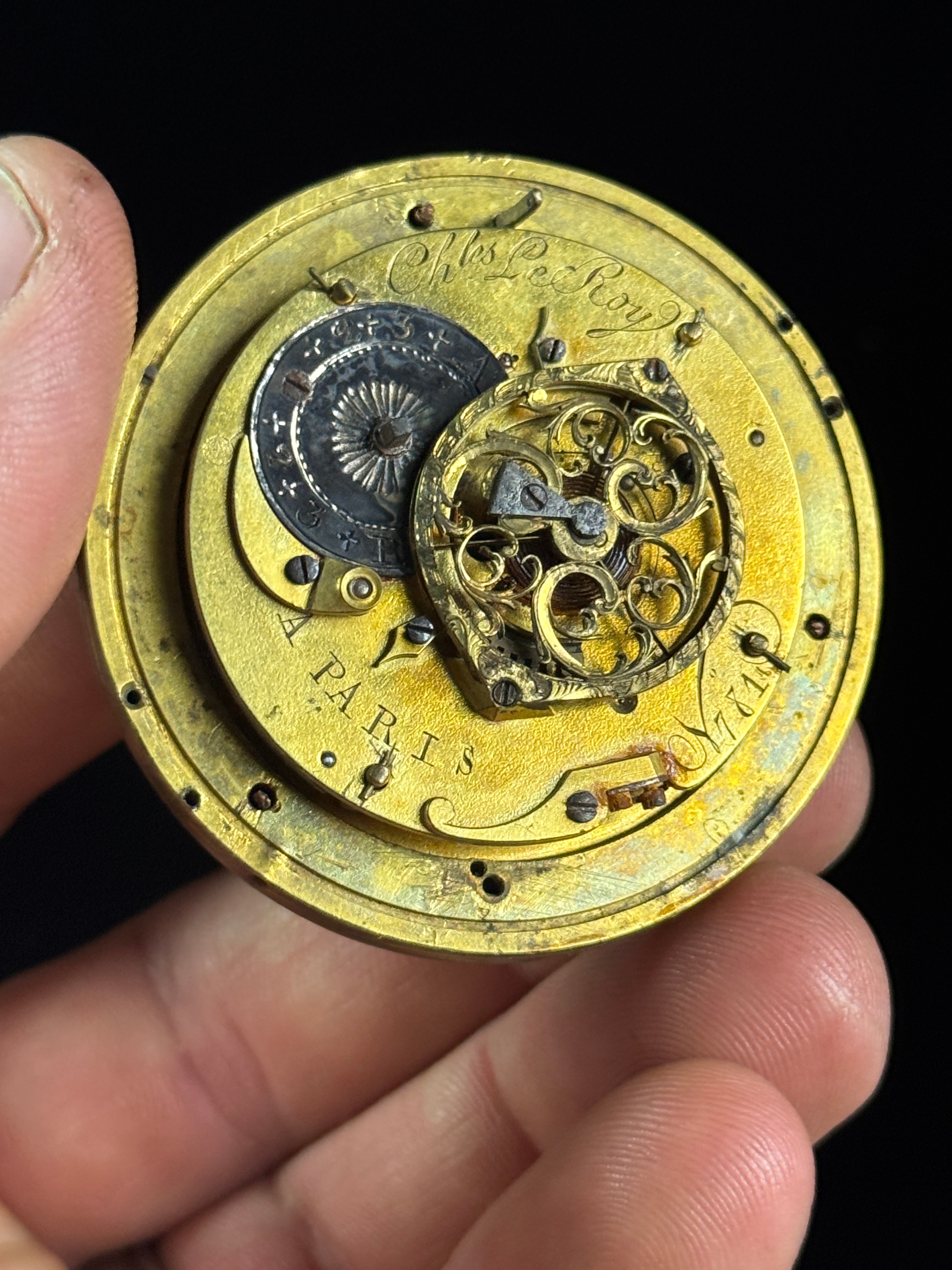 French Neoclassical Gilt Metal Mantel Clock with Charles Le Roy Movement
