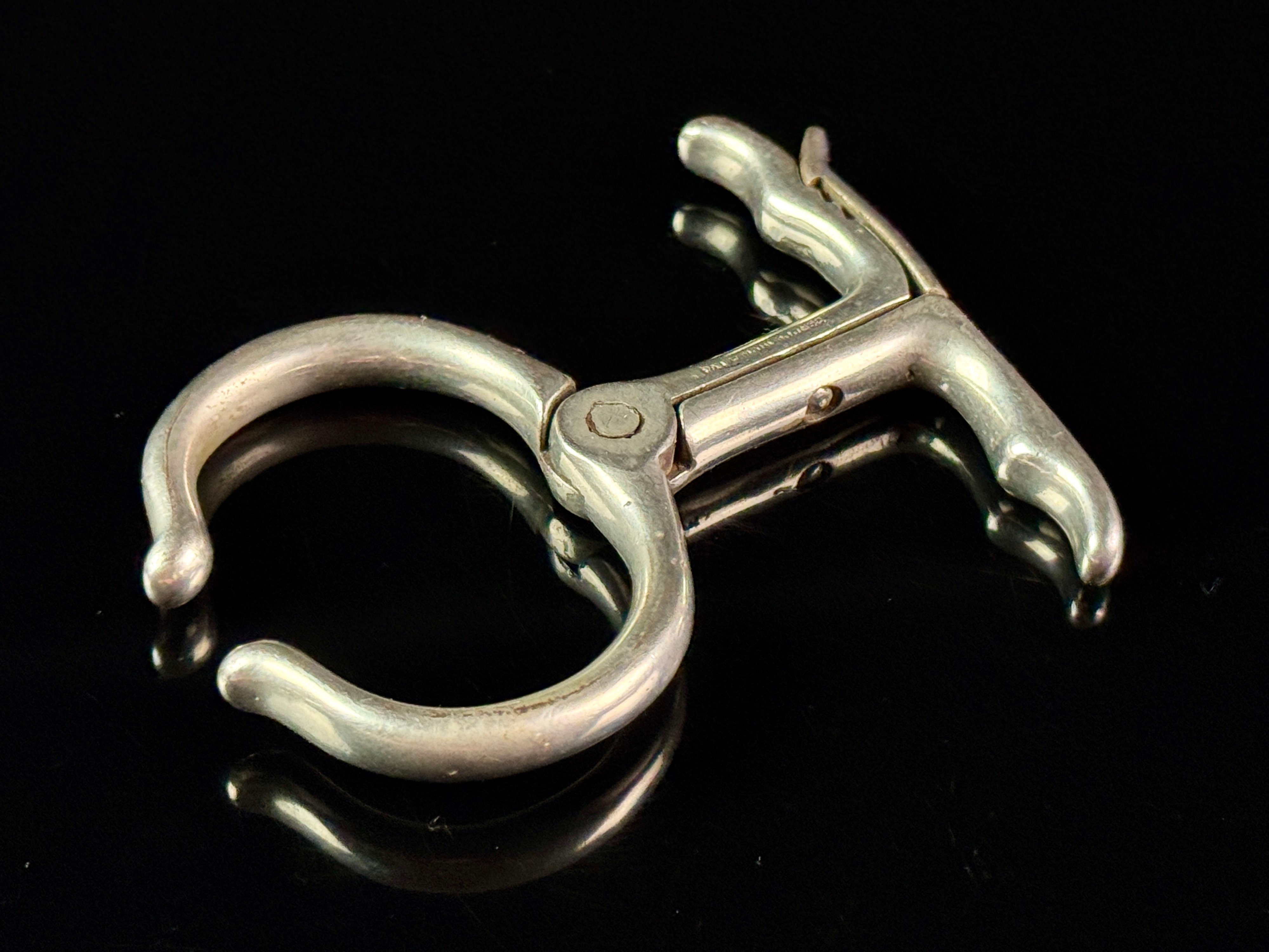 1892 Patent Nickel-Plated Iron Claw Handcuff