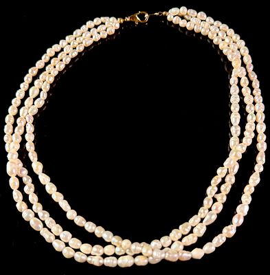 Triple-Strand Freshwater Rice Pearl Necklace with Yellow Metal Lobster Claw Clasp. A 