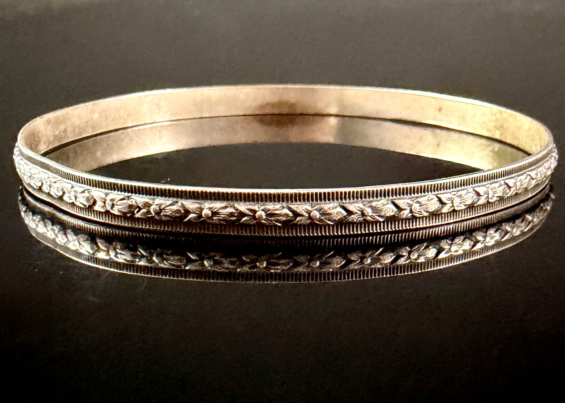 Vintage Sterling Silver Floral Relief Bangle Bracelet