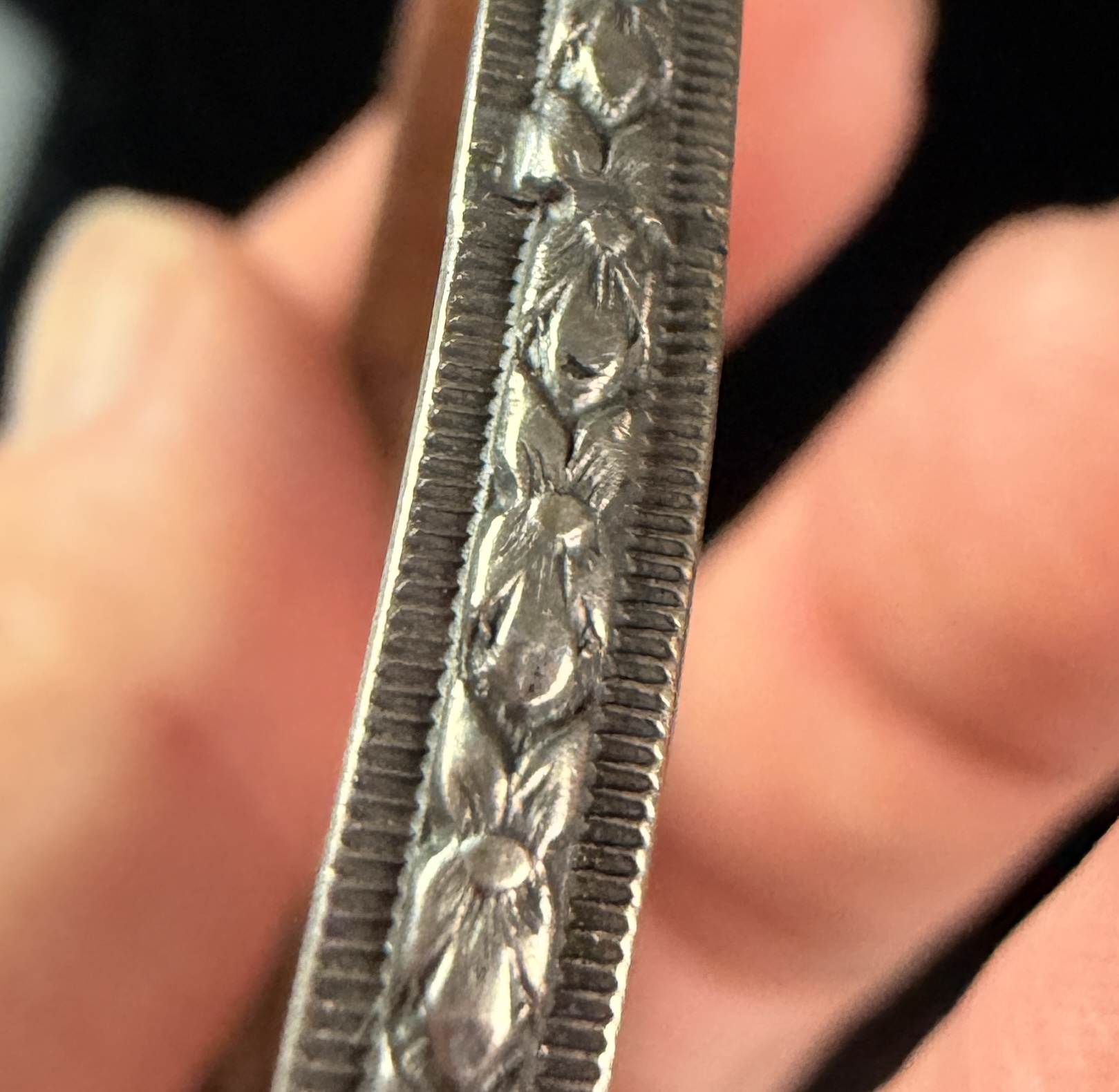 Vintage Sterling Silver Floral Relief Bangle Bracelet