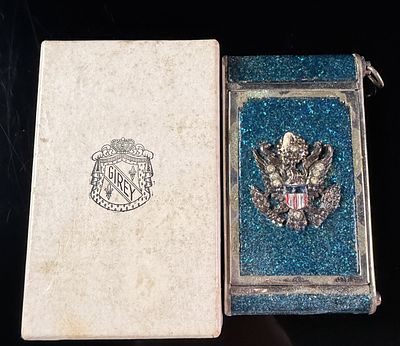 Girey World War II US Military Sweetheart Vanity Compact in Original Box. A mid-20th century 