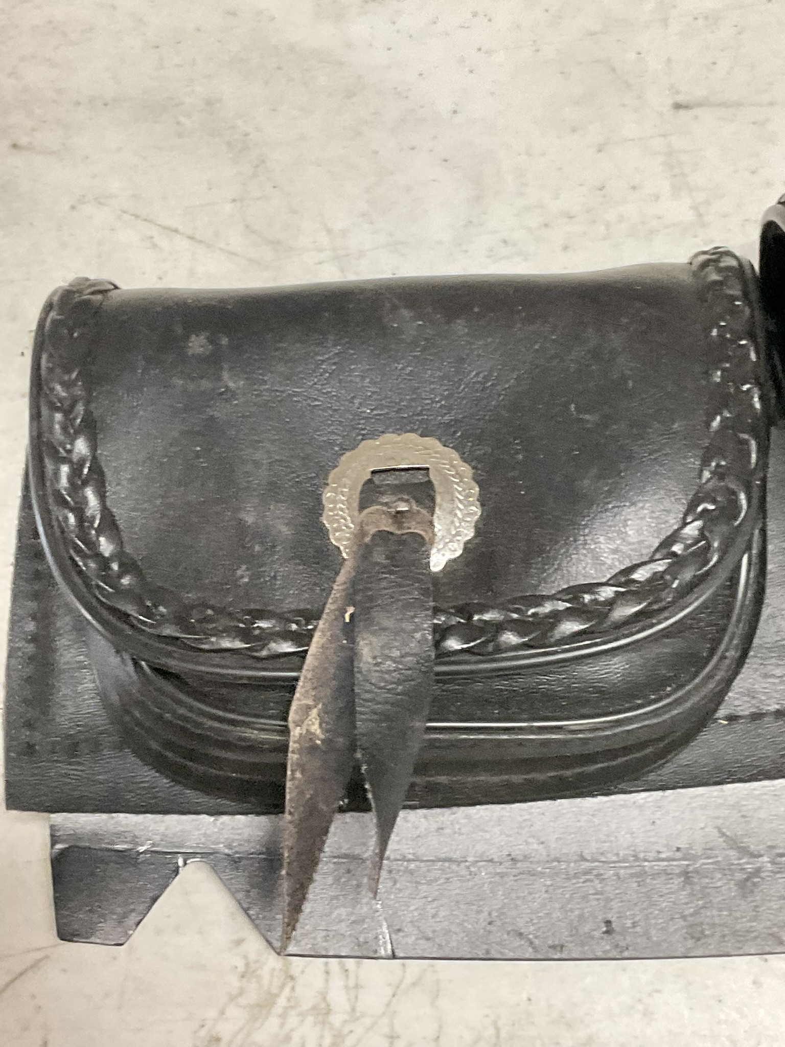 Hopnel Triple Windshield Pouch Assembly
