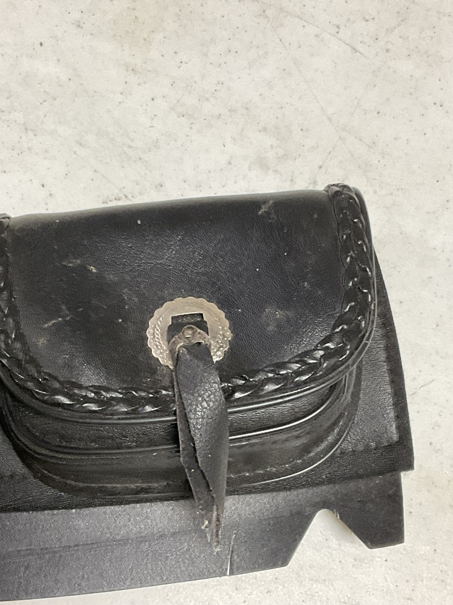 Hopnel Triple Windshield Pouch Assembly
