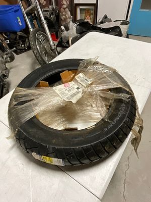 Michelin Scorcher 32 Motorcycle Front Tire 130/90B16 73H. This is a single Michelin Scorcher 32 