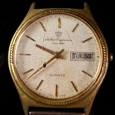 Jules Jurgensen Day-Date Quartz Wristwatch with Integrated Mesh Bracelet. A vintage gold-tone 