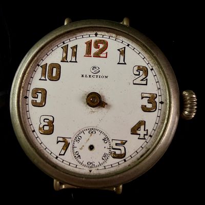 Election Vintage Trench Style Manual Wind Wristwatch. This is a Swiss-made vintage wristwatch 