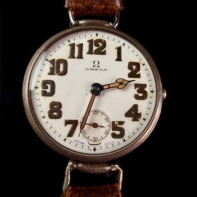 Early 20th Century Omega WW1 0.900 Silver Trench Watch. This early 20th-century trench-style 