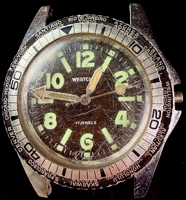 Westclox World Time Diver Wristwatch. This vintage Westclox wristwatch features a 17-jewel 