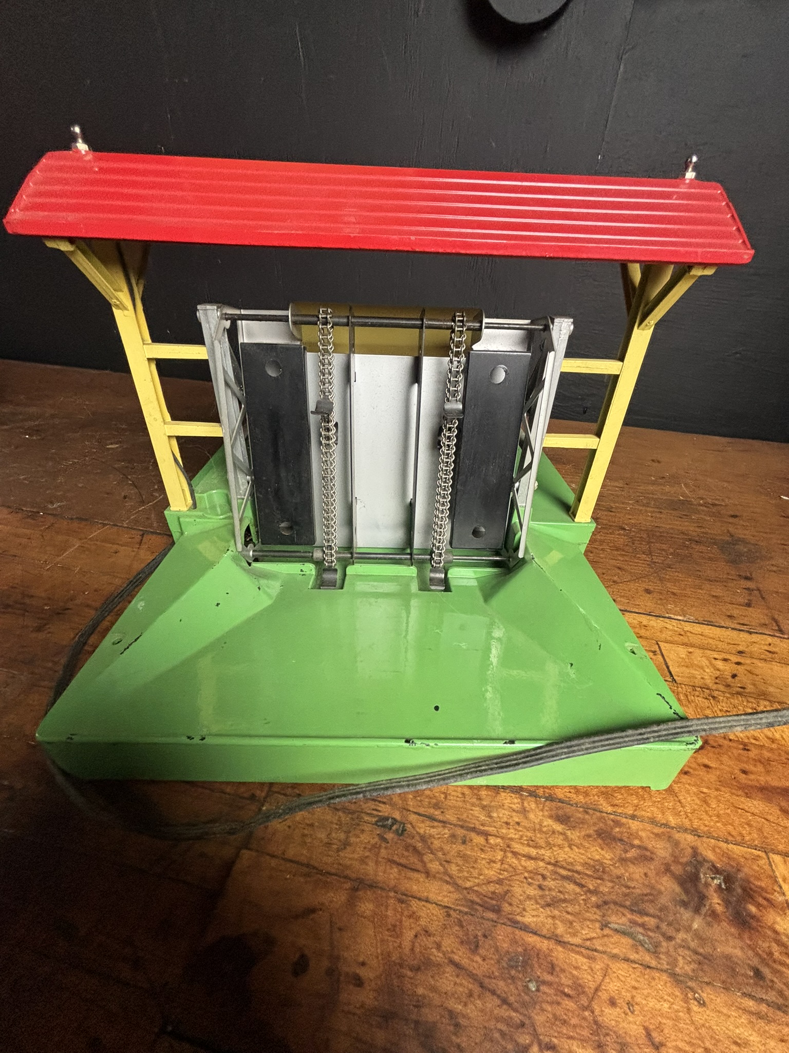 Lionel No. 397 Operating Coal Loader Accessory