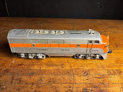 Lionel Postwar Western Pacific F3 A-Unit Diesel Locomotive 2355. A Lionel Corporation O-gauge 