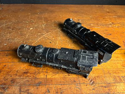 A Pair of Lionel 2025 Diecast Steam Locomotive Shells. A pair of vintage O-gauge steam 