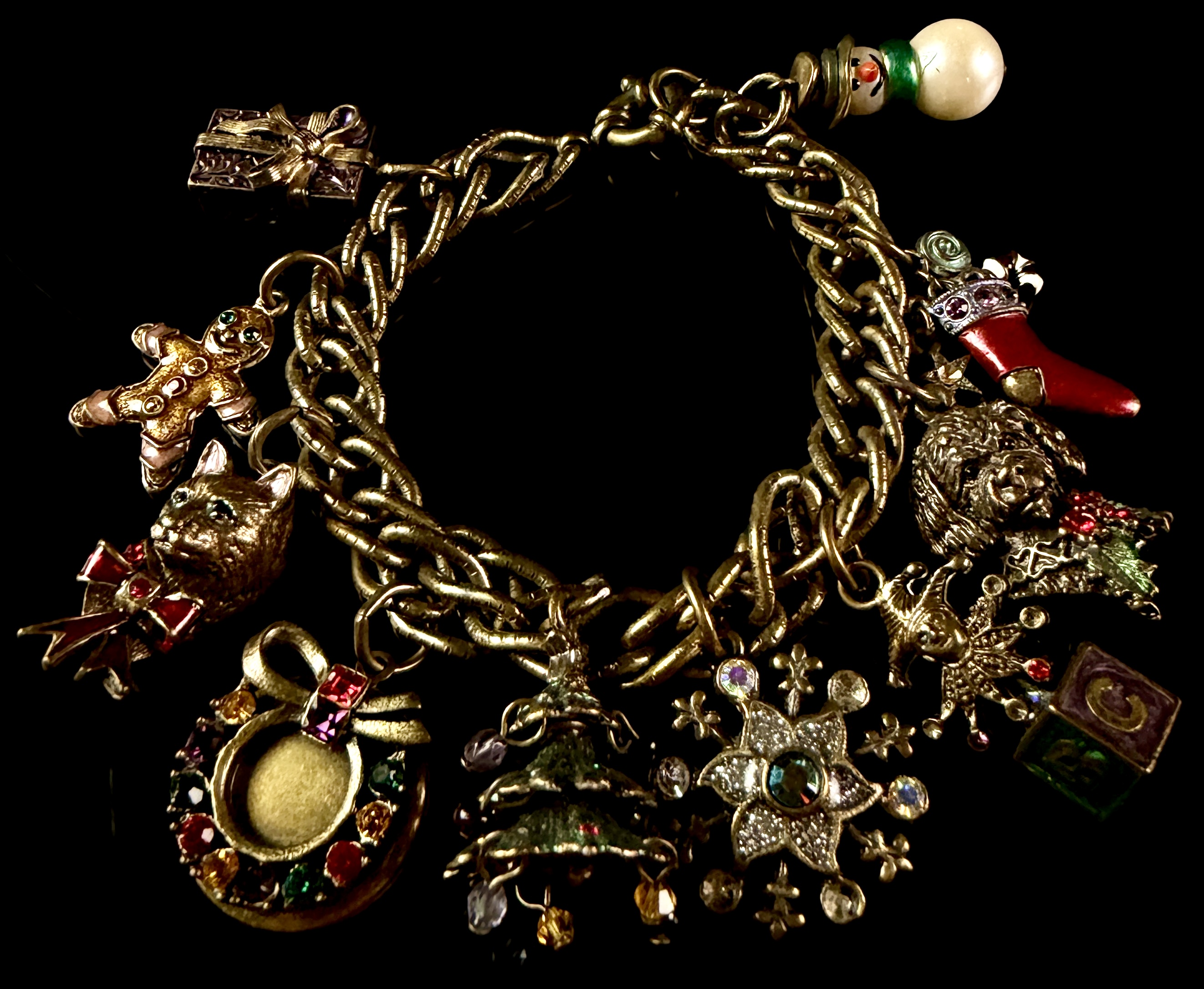 Sweet Romance USA Holiday Theme Costume Charm Bracelet with Eleven Charms
