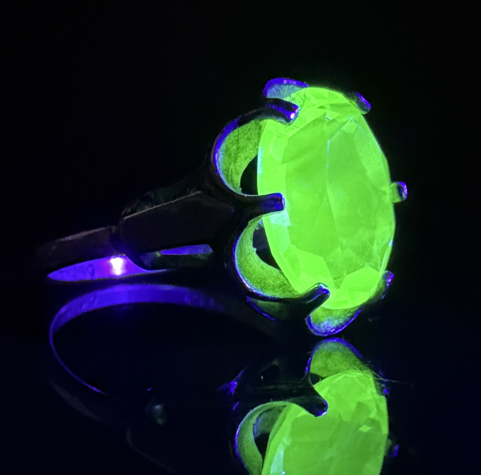 Sarah Coventry Sterling Silver Cocktail Ring with Uranium Glass Stone