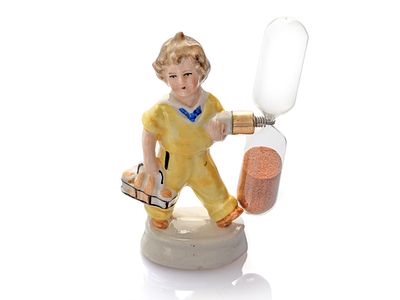 Werbefigur Mauxion Schokolade mit Sanduhr, Saalfeld um 1920. Werbefigur Mauxion-Schokolade mit 