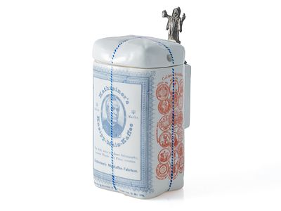 Figurenkrug Kathreiner´s, Porzellan, im Traumzustand! München um 1910 Seltener Krug in Form 