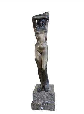 Manifattura italiana XIX-XX secolo - Scultura in bronzoMisure:cm.13 x 13 x 54 h Scultura in bronzo 