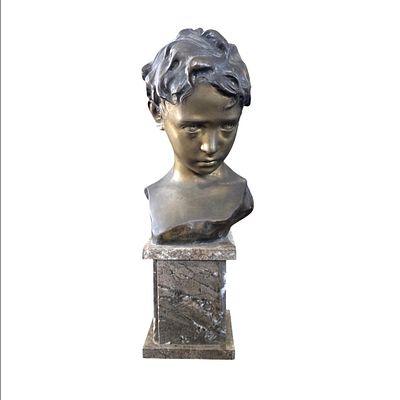 Francesco Parente (1885-1969) - Scultura in bronzoMisure:cm.17 x 17 x 56h Scultura in bronzo Base 