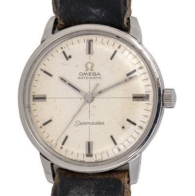 שעון יד Omega Seamaster. 
מנגנון אוטומטי, מצב עבודה. 
רצועת עור. 
35מ"מ. 
Cal: 