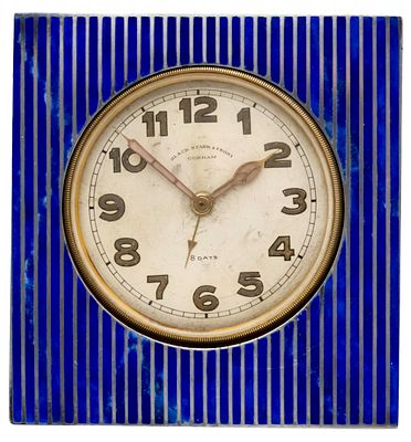 שעון שולחני מעורר Gorham Black Starr and Frost כסף סטרלינג ואמייל. 
מנגנון מכני, שמונה ימים, מצב 