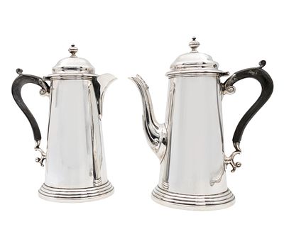 Pair of Sterling Silver Teapots, Harrison Brothers & Howson, Sheffield, England, 1946. Pair of 