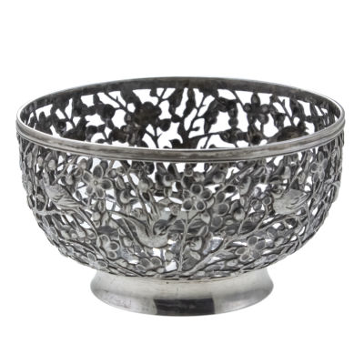 קערת כסף Chinese Export ייצוא סיני, Luen Wo, שנגחאי, סוף המאה ה-19 - תחילת המאה ה-20. 
עם 