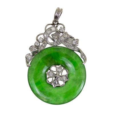 תליון סיני פלטינה ג'ייד ויהלומים. 
דיסק ג'ייד ירוק נהדר עם פלטינה, משובץ 28 יהלומים במשקל כולל 