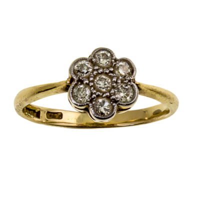 טבעת זהב צהוב 14 קראט ויהלומים. 
משובץ שבעה יהלומים. 
חתום. 
מידה: 6. 
2.16 