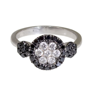 14k White Gold and Diamonds Ring. 
Set with 7 white diamonds in total weight of about 0.35ct. 