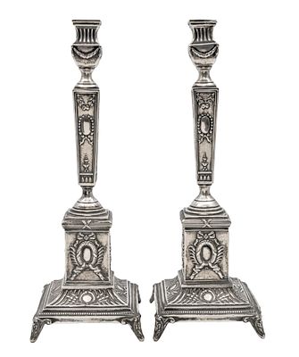 זוג פמוטי כסף, ורשה, פולין, תחילת המאה ה-20. זוג פמוטים כסף, ורשה, פולין, תחילת המאה ה-20. 