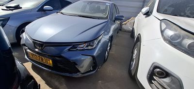 טויוטה קורולה SUN מודל 2019. 132,010 ק"מ, יד שנייה. תיבת הילוכים: אוטומטי
צבע: תכלת, מנוע: 