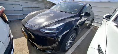 טסלה מודל Y מודל 2023. 22,839 ק"מ, יד ראשונה. תיבת הילוכים: אוטומטי
צבע: שחור, מנוע: חשמלי 