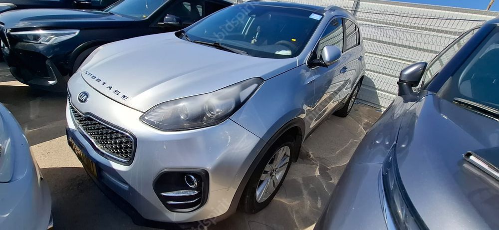 קיה ספורטאז מודל 2018. 130,338 ק"מ, יד שלישית. תיבת הילוכים: אוטומטי
צבע: כסוף, מנוע: בנזין 