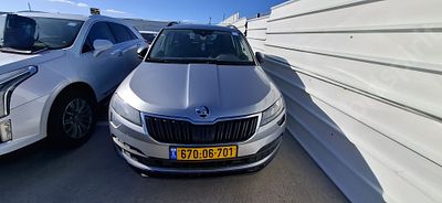 סקודה קארוק מודל 2019. 135,039 ק"מ, יד שנייה. תיבת הילוכים: אוטומטי
צבע: אפור, מנוע: בנזין, נפח 