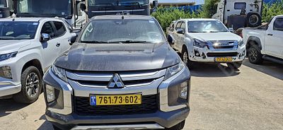 מיצובישי L200 מודל 2022. 229,051 ק"מ, יד שנייה. תיבת הילוכים: אוטומטי
צבע: אפור, מנוע: דיזל 