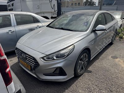 יונדאי סונטה מודל 2019. 125,852 ק"מ, יד שלישית. תיבת הילוכים: אוטומטי
מנוע: חשמלי, נפח מנוע: 1 