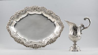 Invulgar lavanda e gomil D. Jos&eacute; em prata portuguesa, s&eacute;c. XVIII, Peso aprox.: 2822,6 g. (2). ENG 