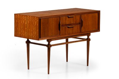 Aparador, design n&oacute;rdico, d&eacute;cada de 60, em madeira ex&oacute;tica maci&ccedil;a e folheada. ENG Sideboard 