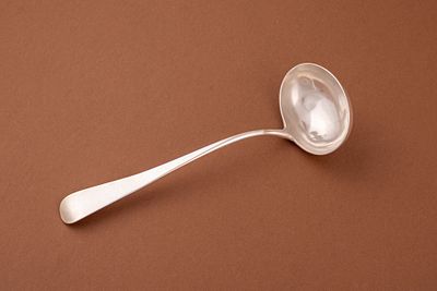 Concha para sopa em prata portuguesa, s&eacute;c. XIX. Peso aprox.: 247,2 g. ENG Portuguese silver soup 